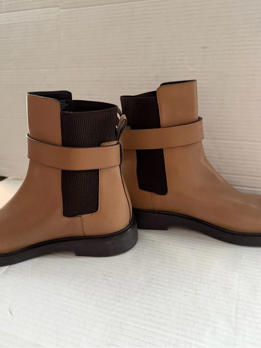Tory Burch Double T Chelsea leather Boots Size 10.5 Almond Flour/Coco Color